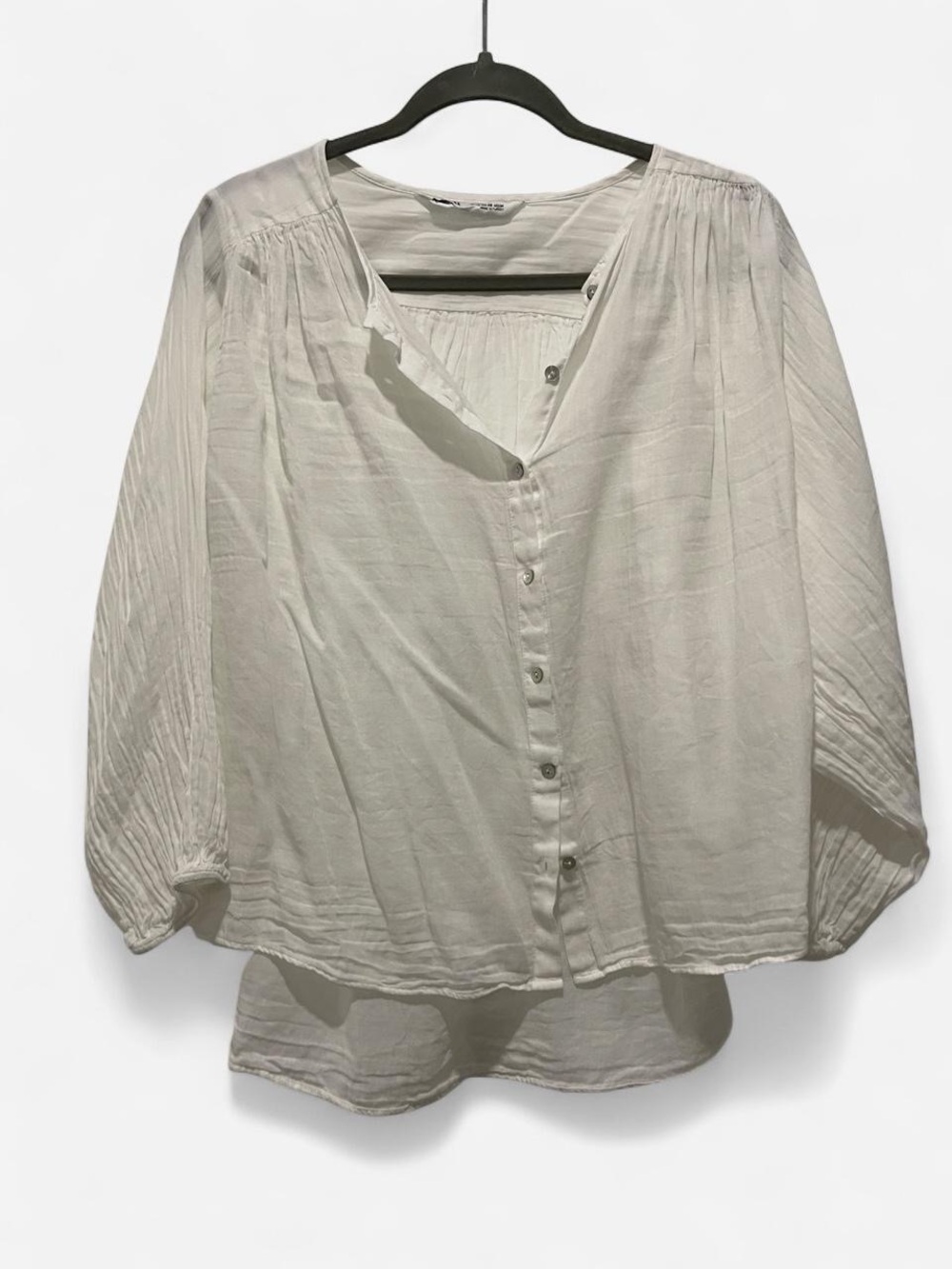 Zara Women's White Pleated Semi Sheer Blouse Top Size XS Button Front, size XS